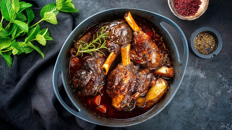 Braised lamb in red wine