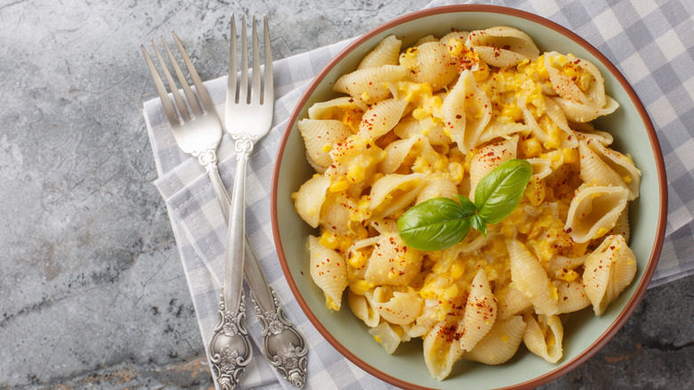 Corn pasta with basil
