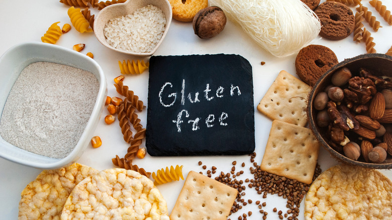 Gluten-free sign among assorted foods 
