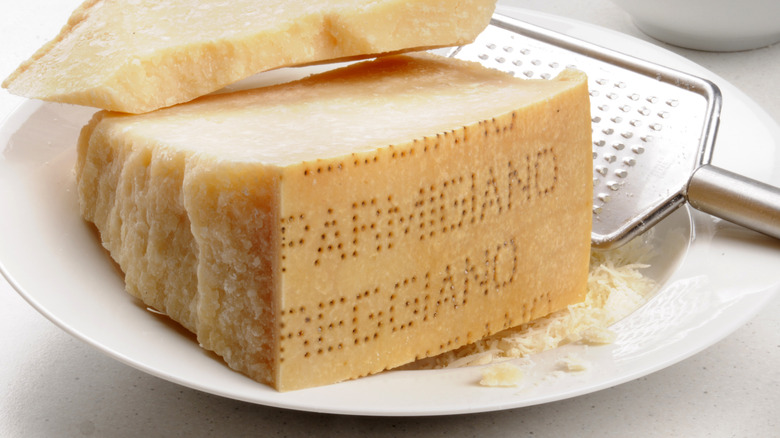 Parmigiano-Reggiano﻿ rind