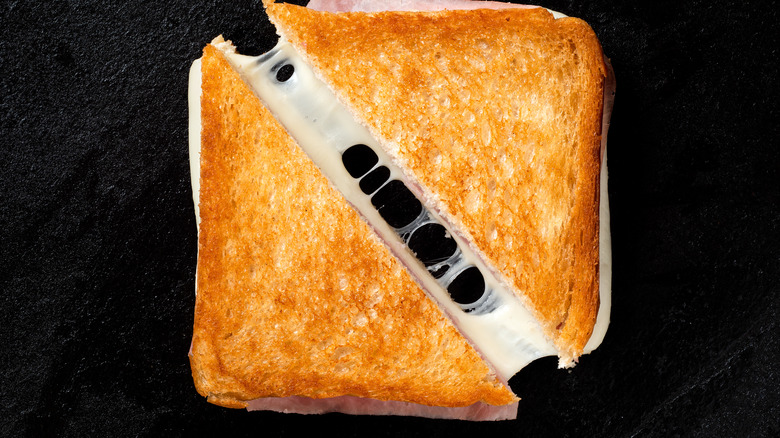 Grilled cheese sandwich