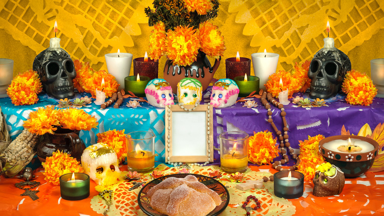Dia de Los Muertos altar