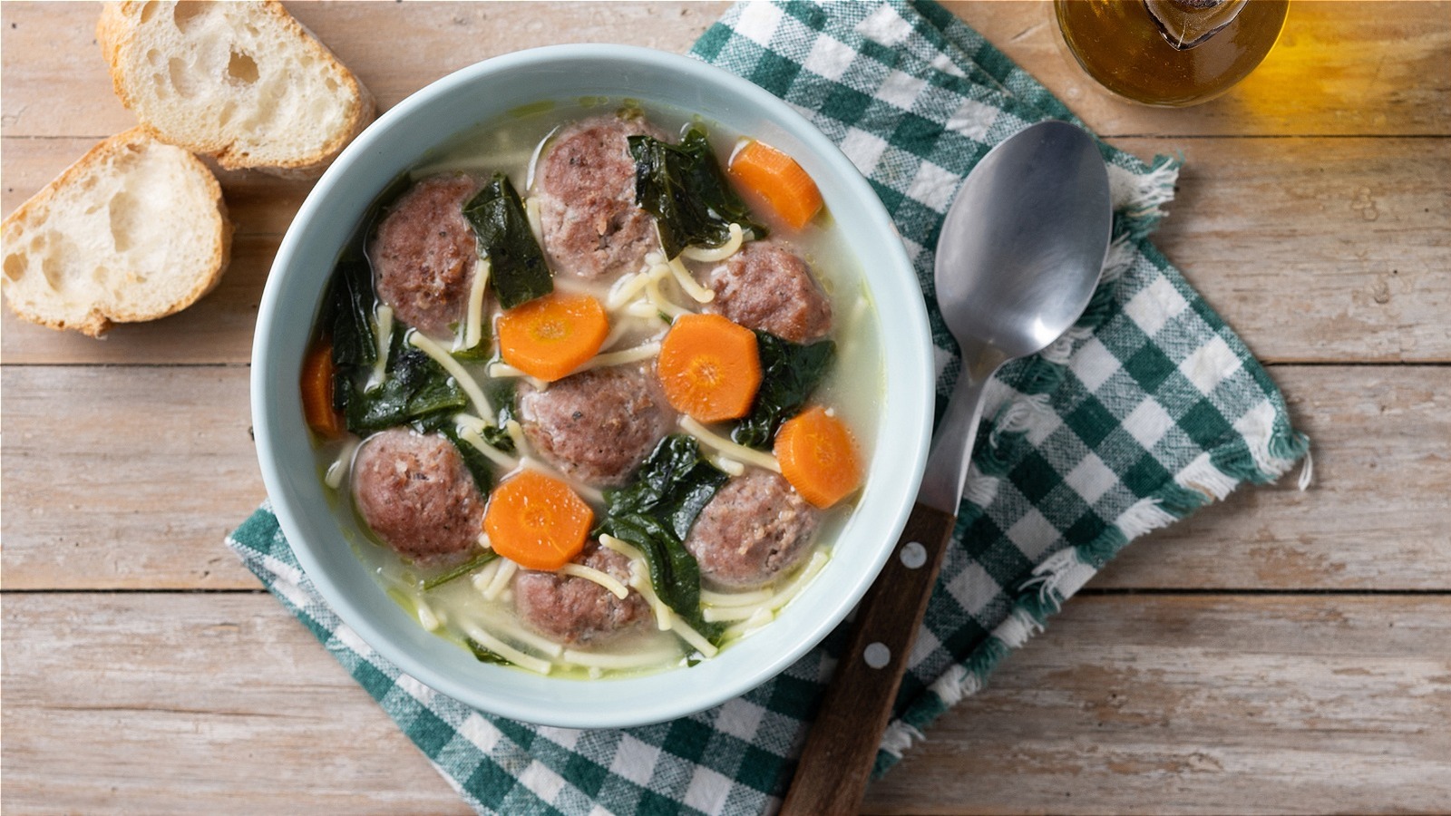 ​​​​The Hearty Italian Soup That Puts Chicken Noodle To Shame (& It's Not Zuppa Toscana)