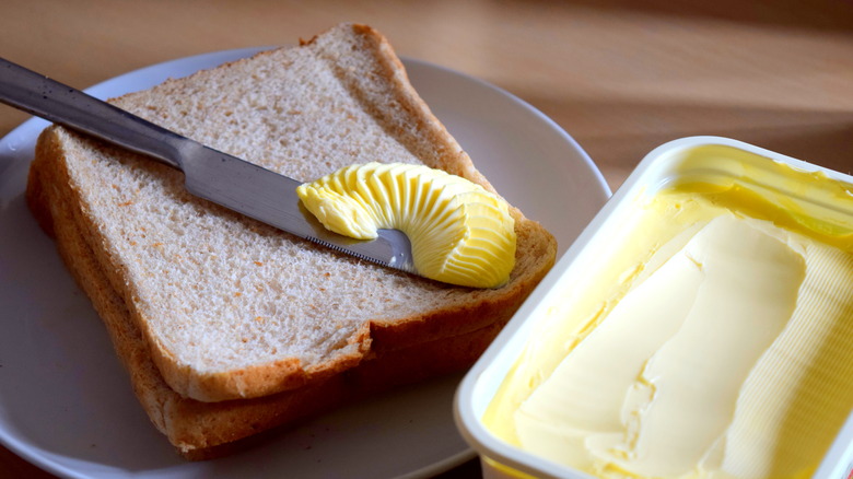 Tub of margarine and toast