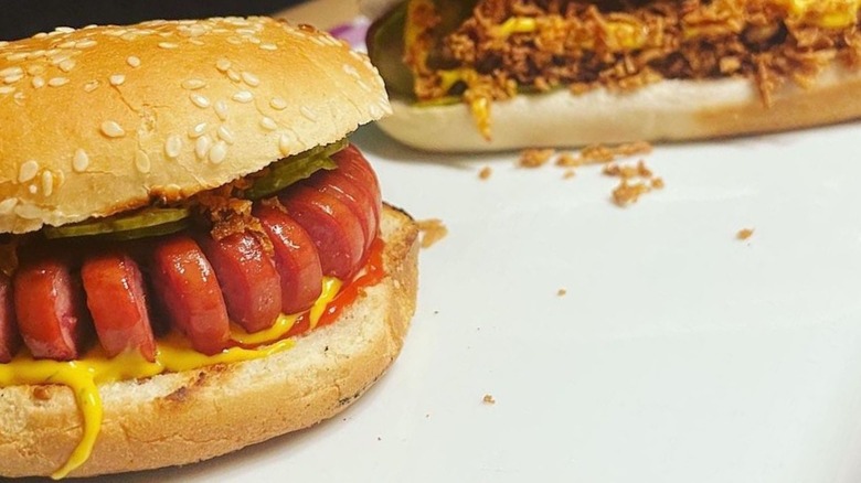hot dog burger