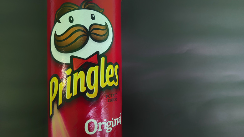 Older can of Pringles