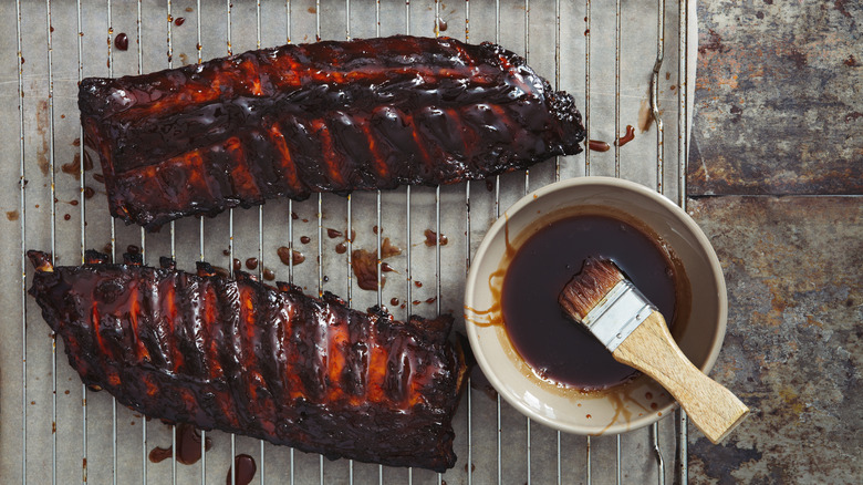 ribs with sauce on rack