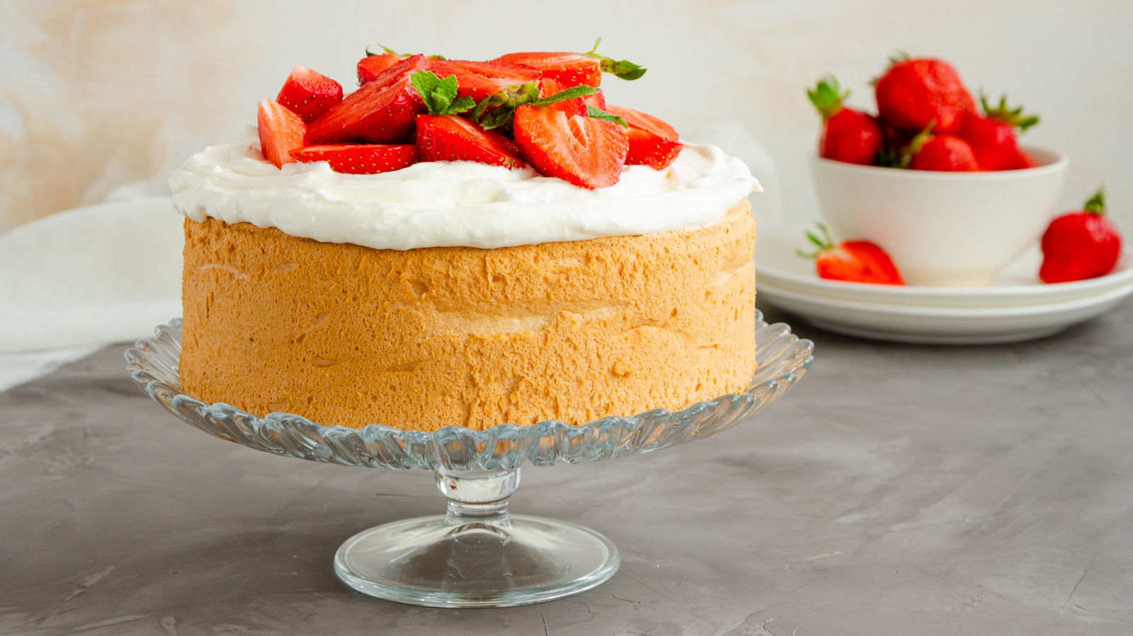 The Key Difference Between Angel Food And Sponge Cake