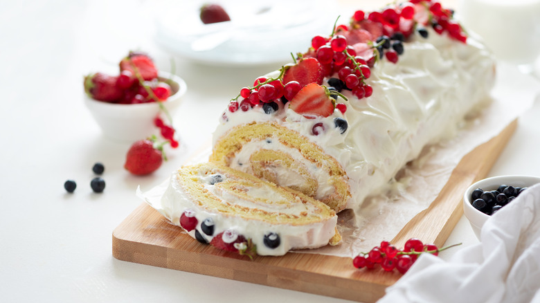 vanilla roulade with fresh berries and cream icing