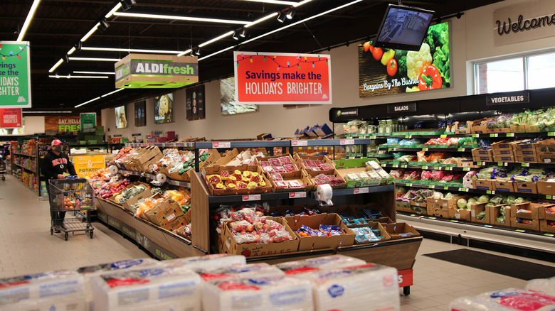 Aldi fresh produce department