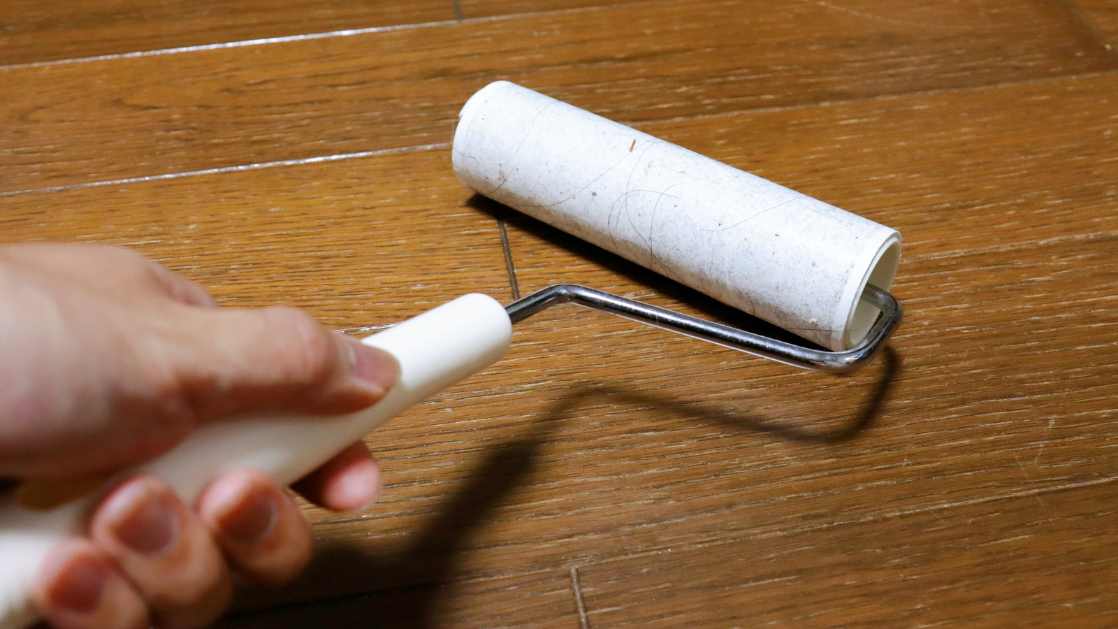 The Lint Roller Hack For Easy Clean Up In The Kitchen