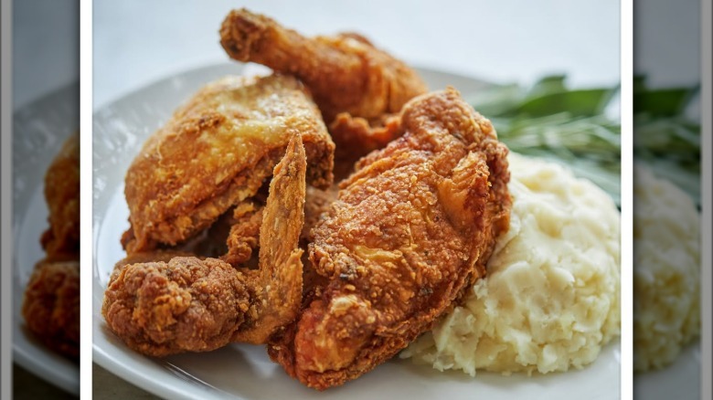 The Golden Lamb fried chicken dinner