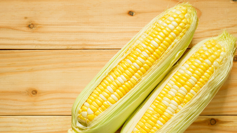 white and yellow colored corn