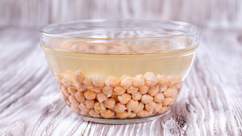 Chickpeas in liquid
