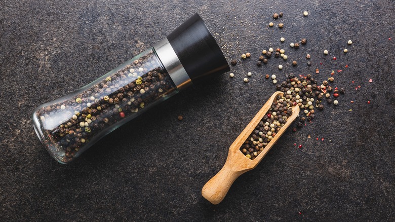 pepper grinder with peppercorns
