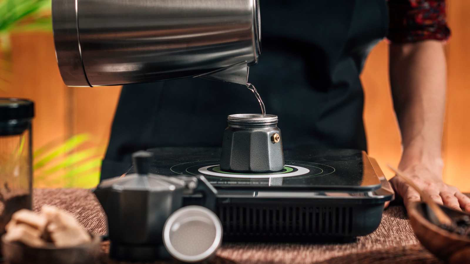 The Moka Pot Water Tip That Leads To Better Tasting Coffee - Vimarsana News