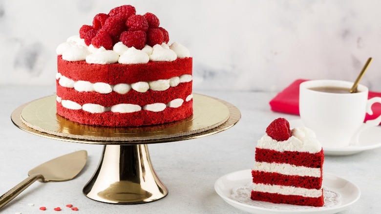 Red velvet cheesecake