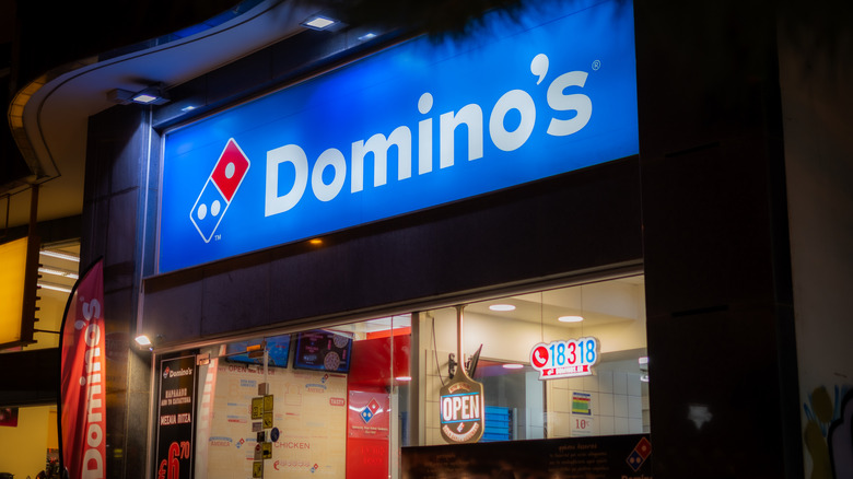 Domino's storefront