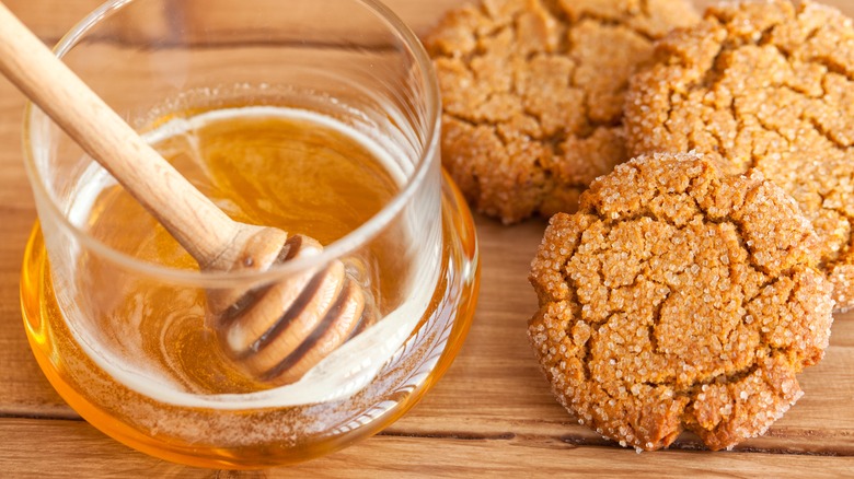 honey and cookies