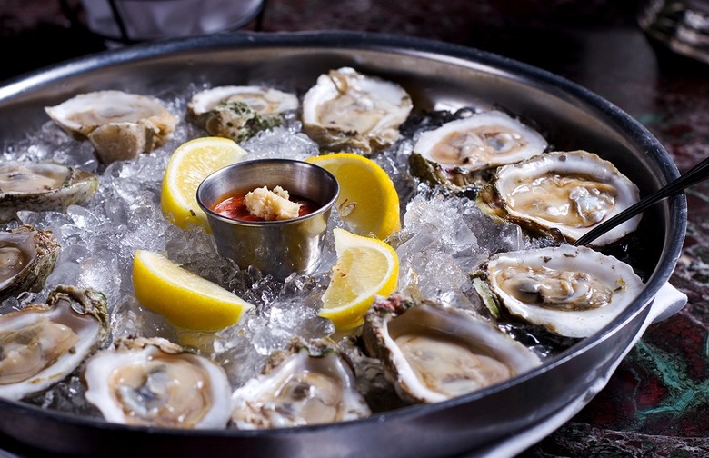 Raw oysters are still alive when you eat them