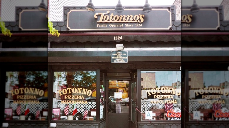 Totonno's store exterior