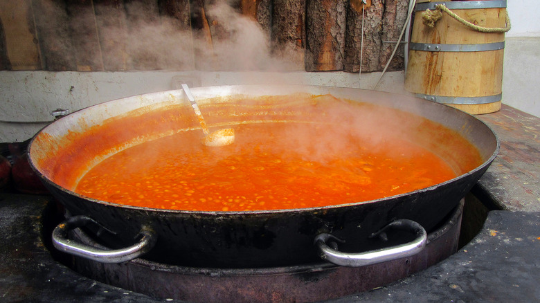 Giant boiling vat