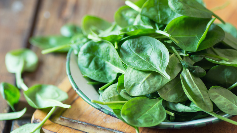 Bowl of whole leaf spinach