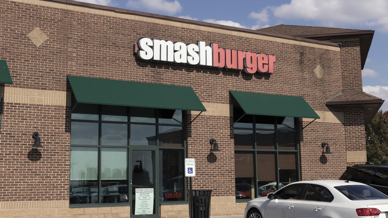 smashburger restaurant sign and entrance