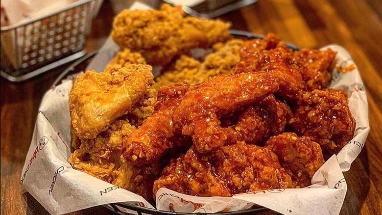 The Robot-Driven Korean Fried Chicken Chain That's On The Rise In 2023