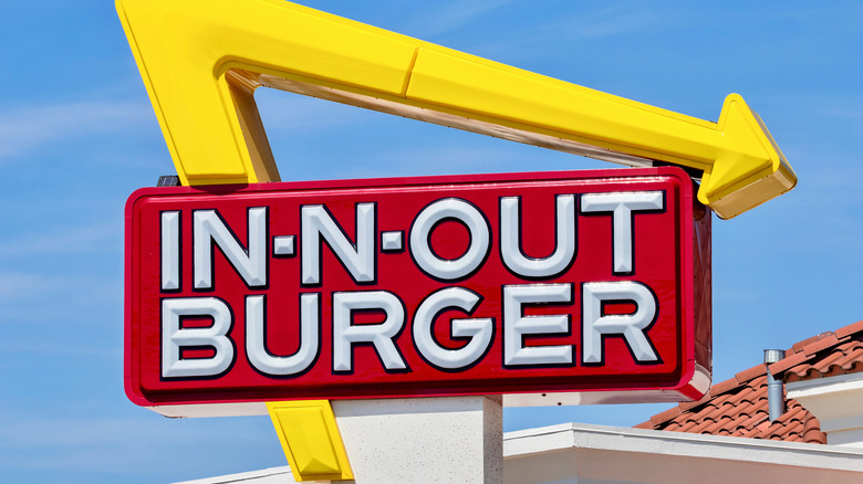 In-N-Out sign 