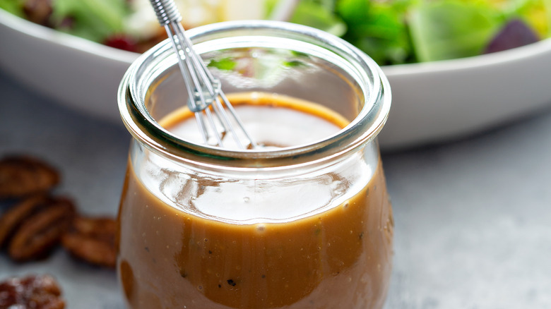 Vinaigrette in a jar