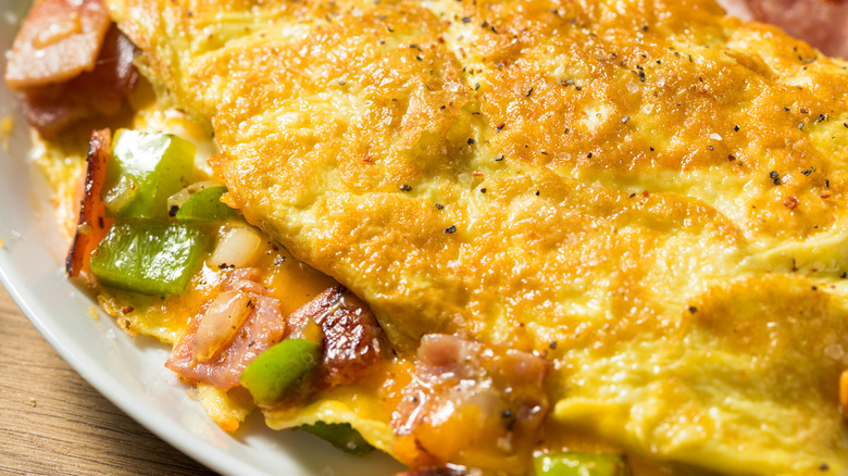close up of Denver omelet