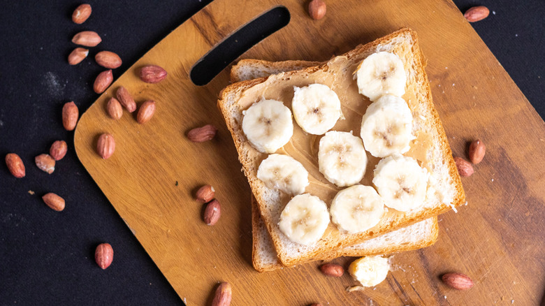 Peanut butter and sliced bananas on bread