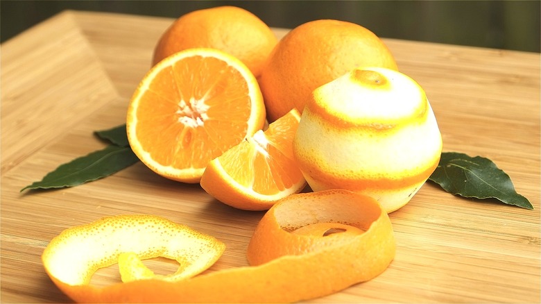 Peeled and cut oranges