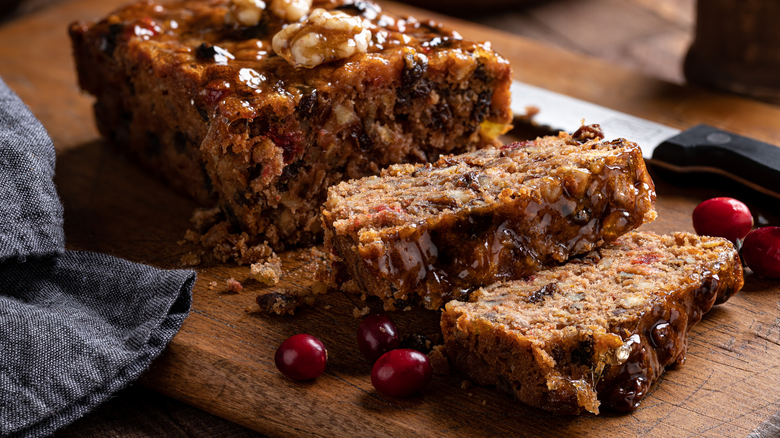 The Simple Tip For A Holiday Fruitcake People Will Actually Like - Vimarsana News