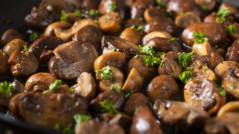 Roasted mushrooms with herbs