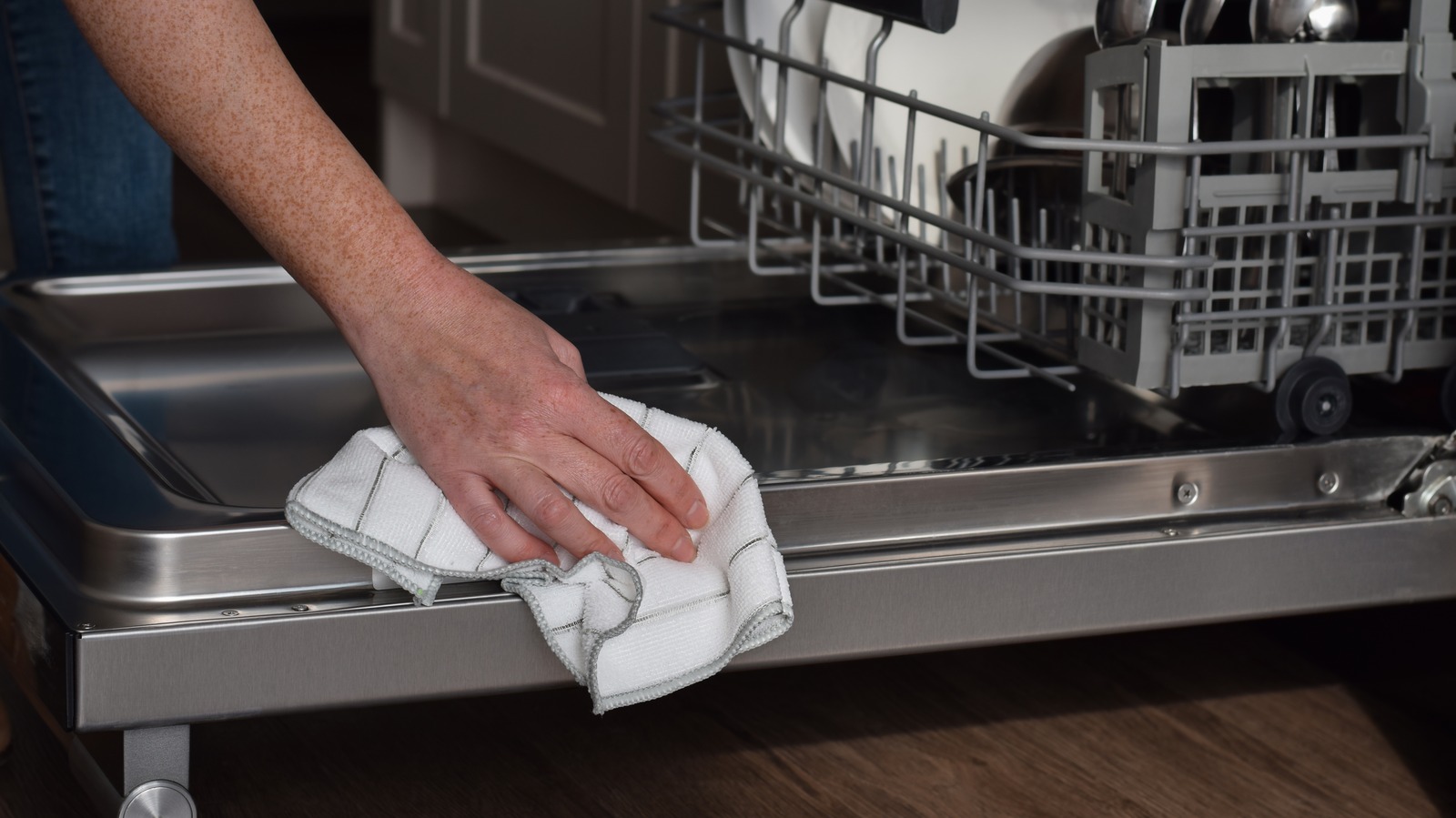 The Simple Way To Clean Your Dishwasher And Fridge Gaskets