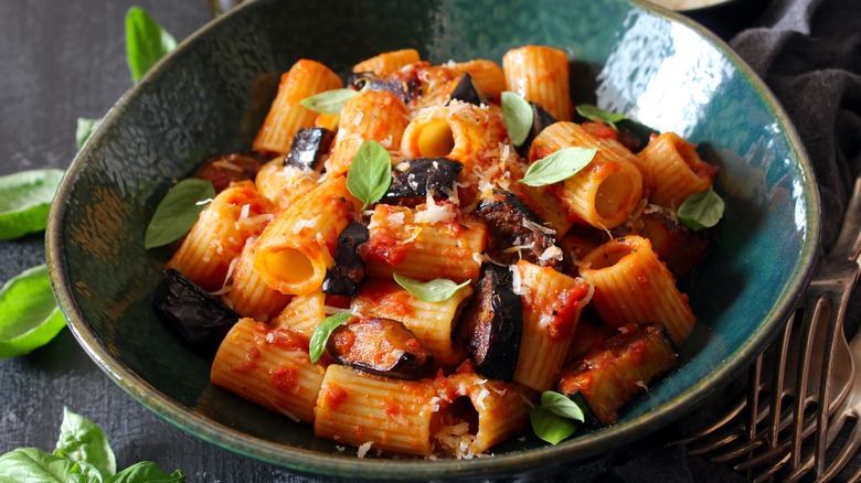 Pasta with tomato sauce