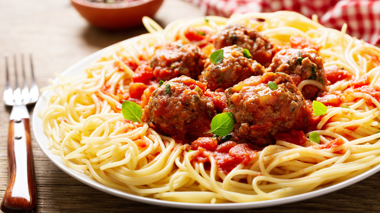 Plate of spaghetti and meatballs
