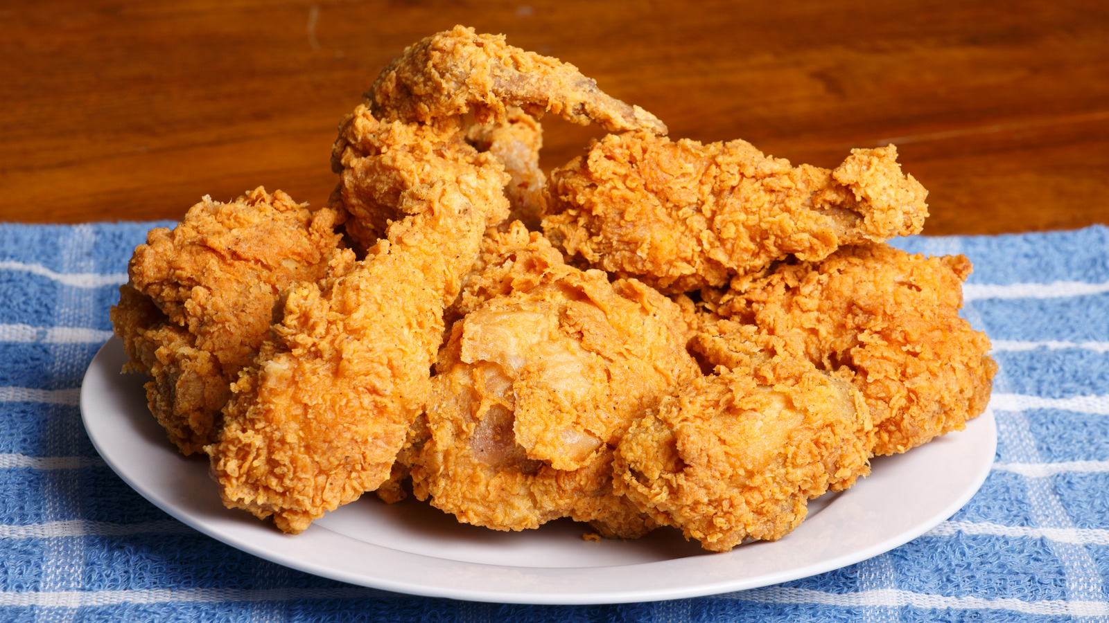The Smoky Ingredient You Should Be Adding To Fried Chicken
