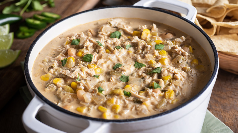 White pot full of white chicken chilli