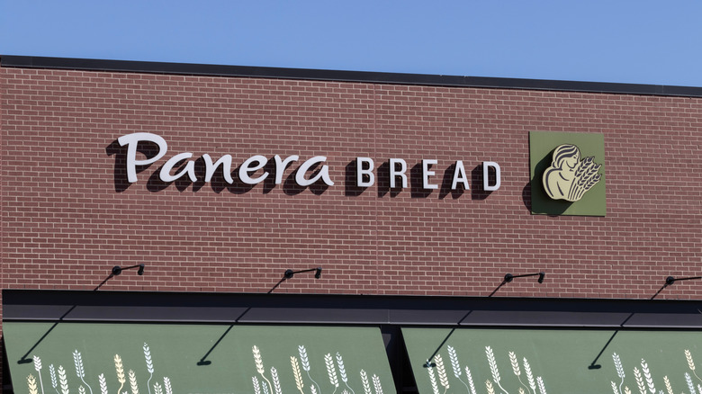 Panera Bread store exterior