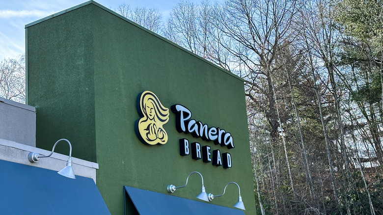 Panera Bread store exterior