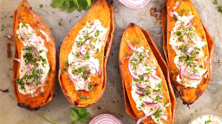 Baked sweet potatoes with creamy topping 