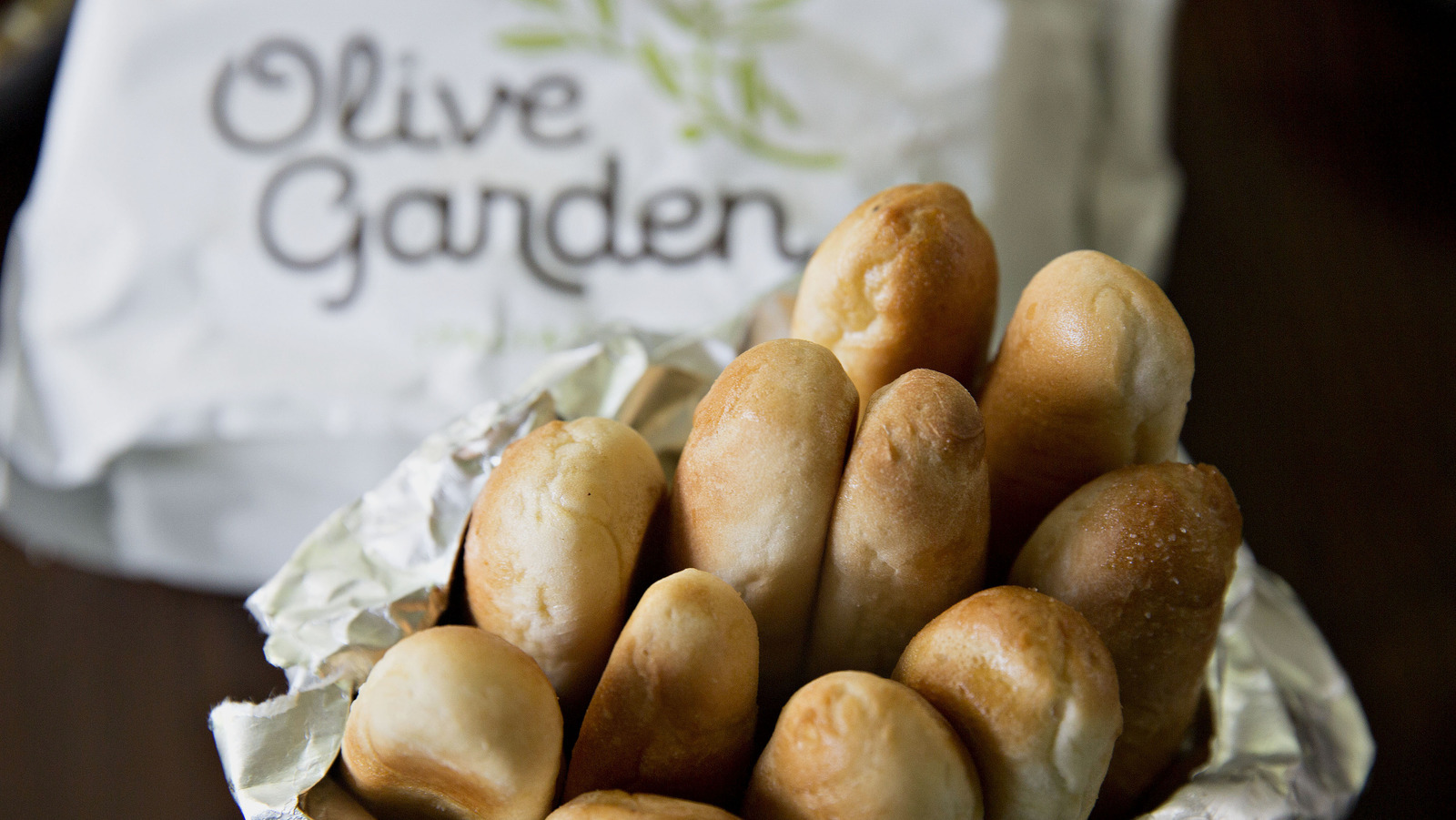 The Time A Man Ate Olive Garden Twice A Day For A Month Straight - Vimarsana News