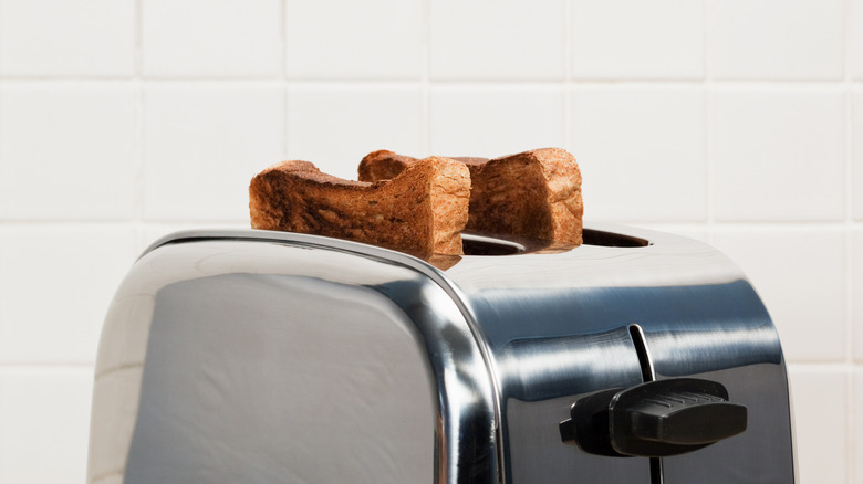 toast in toaster