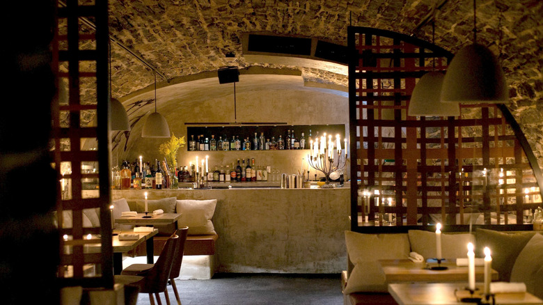 Vaulted interior of Tanière3