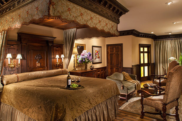 35) Hydrangea House Inn, Newport, R.I.