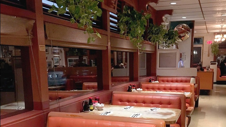 Ken's House of Pancakes in Hilo