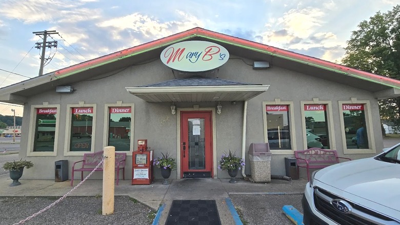 Mary B's Diner in Parkersburg